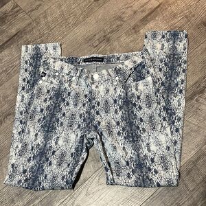 Rock and Republic blue animal print snake jeans Sz M, 27